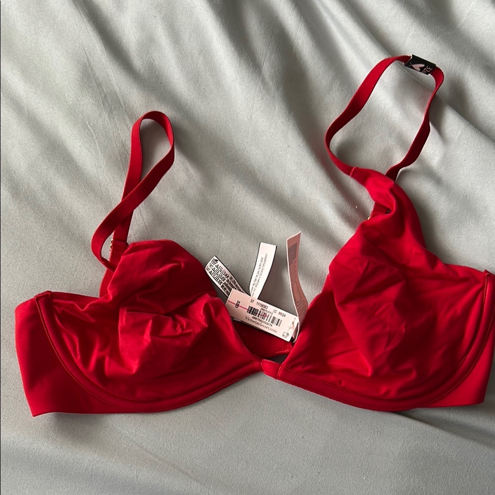 Victoria’s Secret Incredible Unlined Plunge